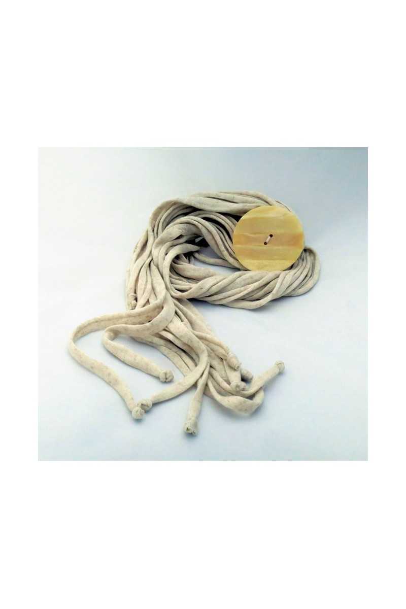 Supercheria Collier textile avec bouton Galeria rebujito boton beige