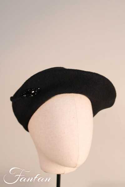 Willi Beret Gari schwarz mit Stein