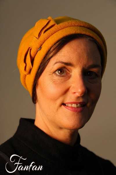 Willi Chapeau Bari ocre moutarde avec noeud