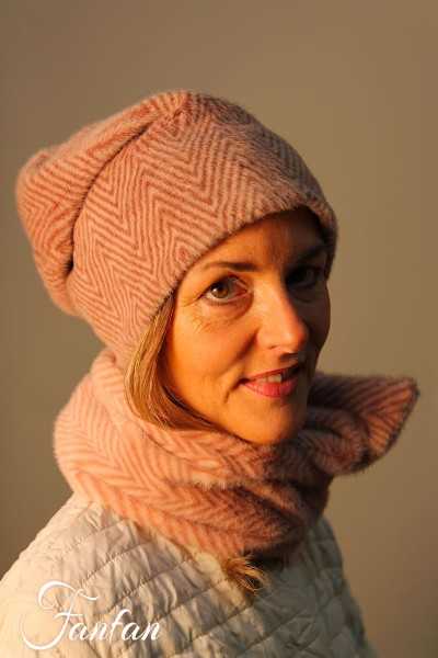 Kontessa Schal mit rosa Chevronmuster Lolita 371