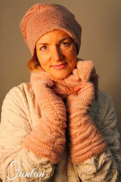 Kontessa Schal mit rosa Chevronmuster Lolita 371