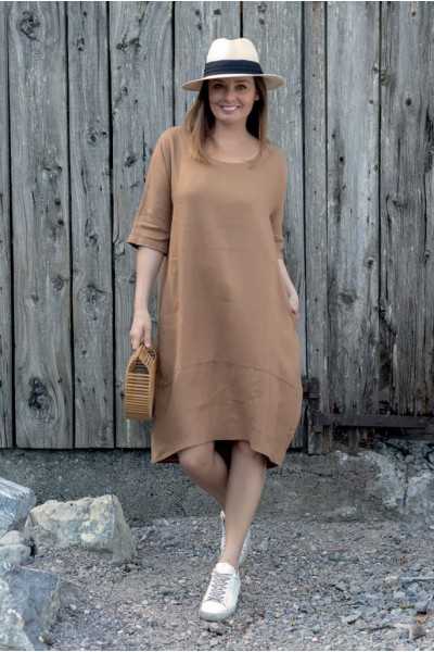 Kokomarina Dress in linen Figura camel