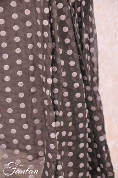 Privatsachen Tragweil dress in silk with dots Satt