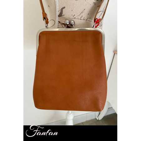 Volker Lang Handtasche mit Clic Clac-Verschluss aus Leder LOLA Nappa Tawny