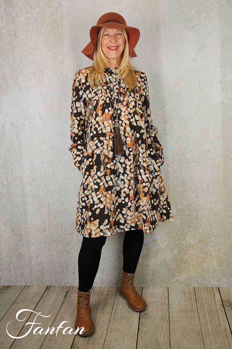 Ivko Robe motif pois 222744 Almond a