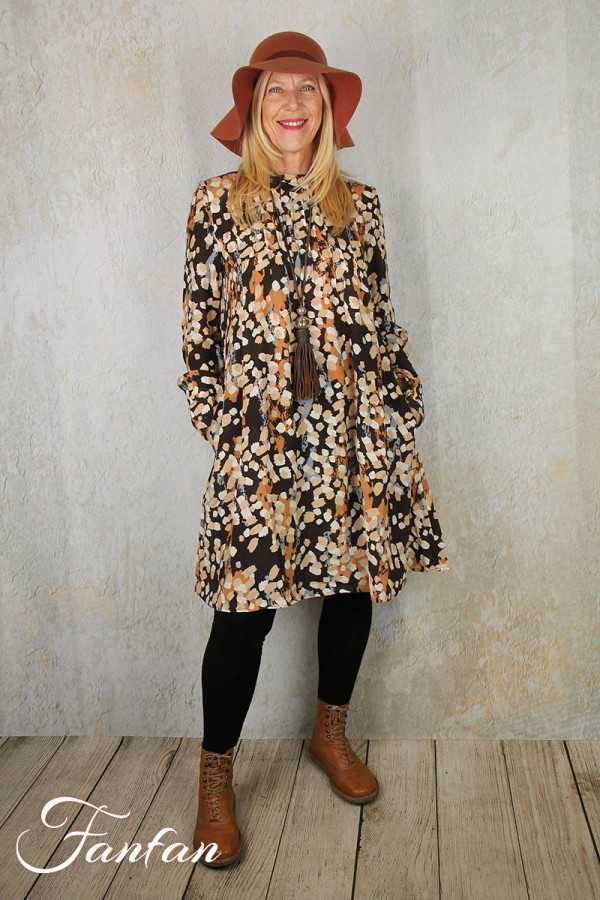 Ivko Robe motif pois 222744 Almond a