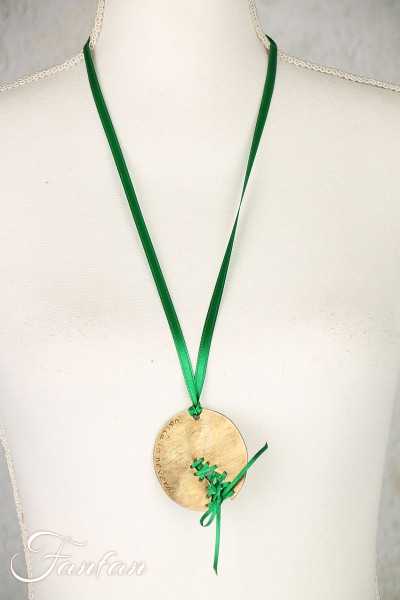 Collier créateur bronze et ruban vert