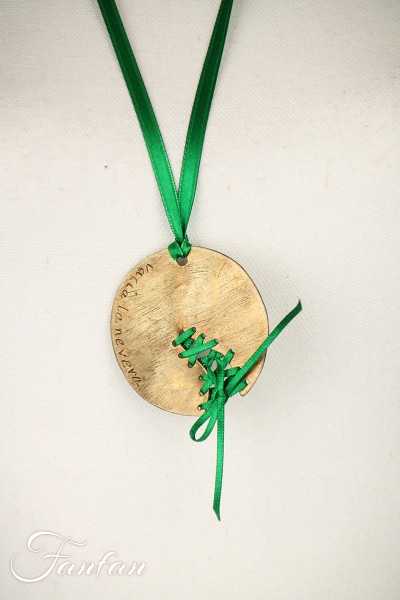 Collier créateur bronze et ruban vert