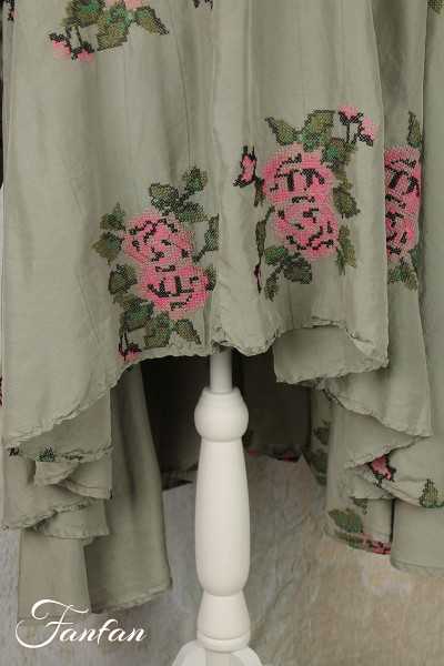 Privatsachen Robe Wirtschaden Petit Point Salbei en soie