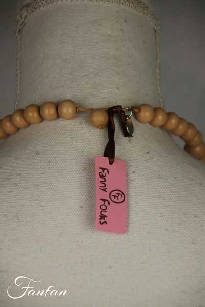 Collier perles bois naturel et fil rose poudré