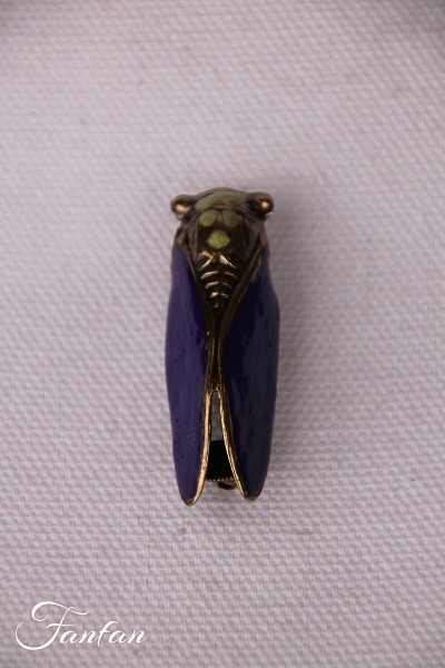 Zazou Broche Cigale métal et émail mauve