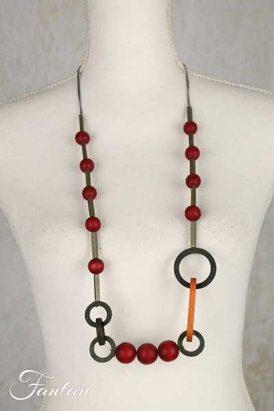 Fanny Fouks Collier sautoir en bois rouge, gris et rouille