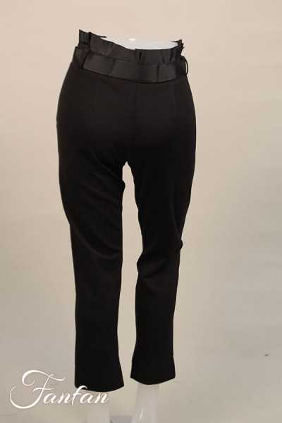Poussière d'étole Pantalon noir fantaisie