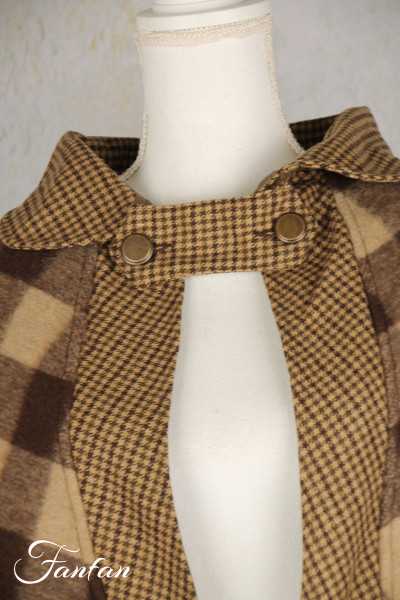 Les Ours Cape Hoya en Laine Carlaine