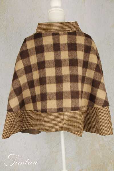 Les Ours Cape Hoya en Laine Carlaine