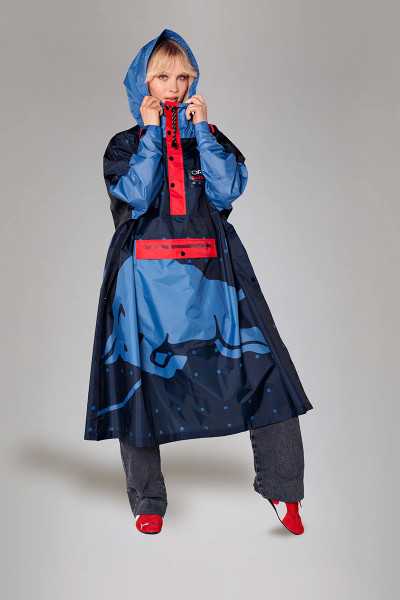 Oracle Red Bull Racing “Team Crest” Rain Poncho – Rainkiss, waterproof poncho made from recycled polyester