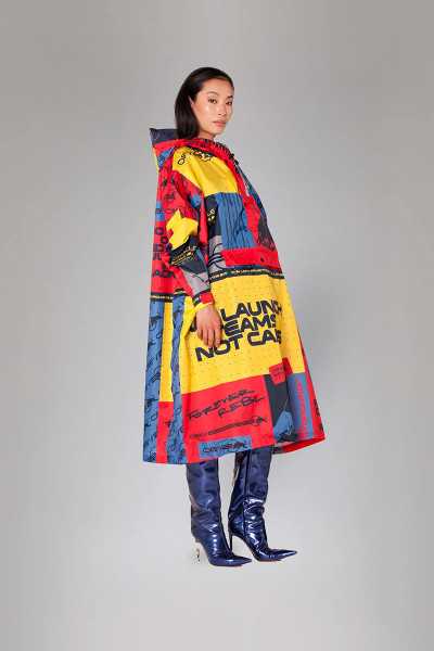 Oracle Red Bull Racing “Box Box” Rain Poncho – Rainkiss, waterproof poncho made from recycled polyester