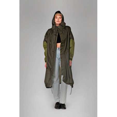 Manteau de pluie Herringbone – Rainkiss, manteau imperméable à motif chevron vert et noir en polyester recyclé