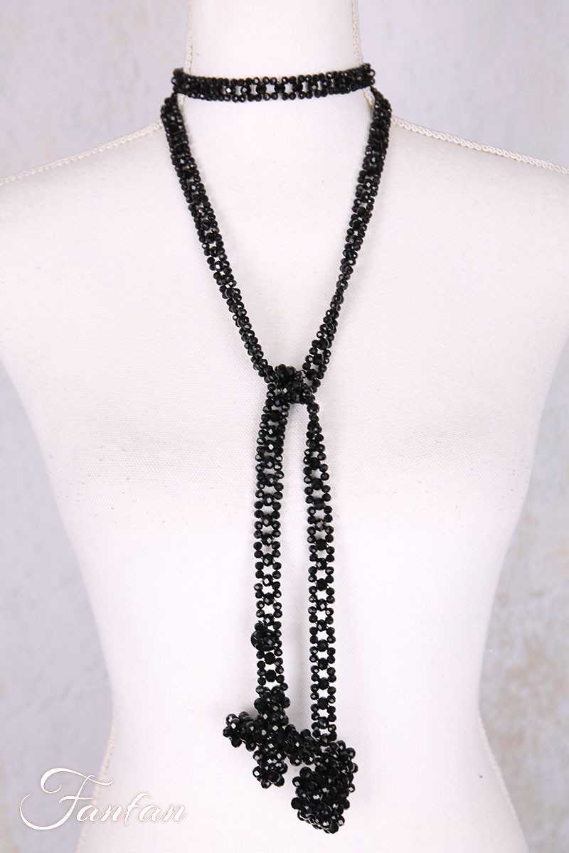 PLÜ-Plus la vie Collier long en perles noires à nouer11564