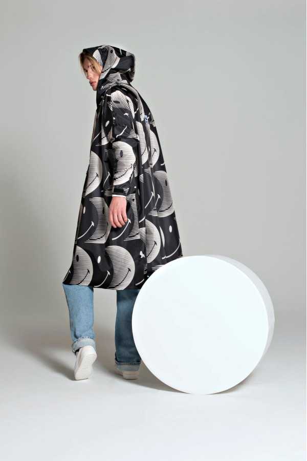 RAINKISS Poncho Half Moon Smiley