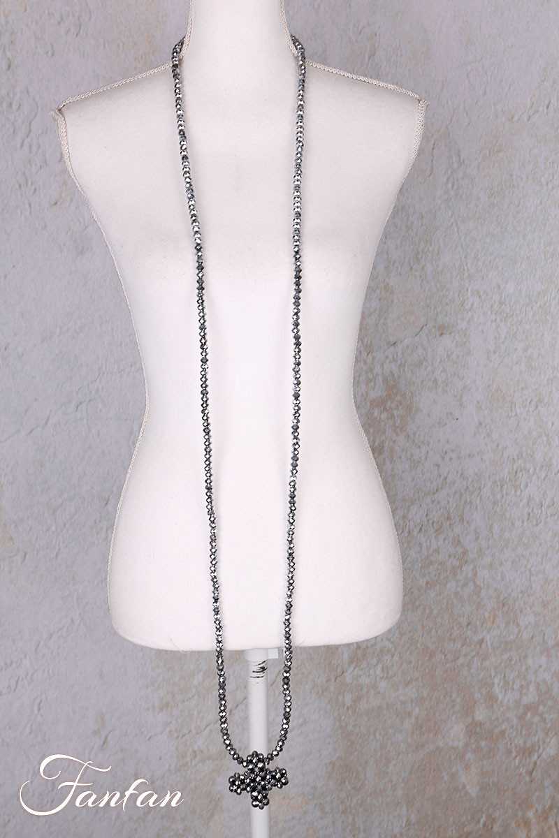 PLÜ-Plus la Vie Collier extra long perles grises avec Plus